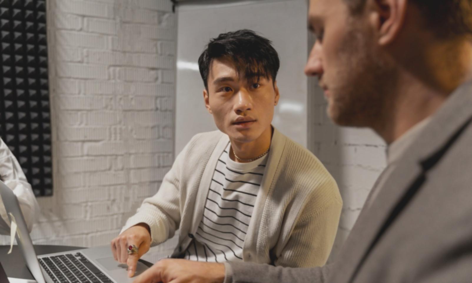 Langfristige Buchentwicklung mit Timeline und Meilensteinen